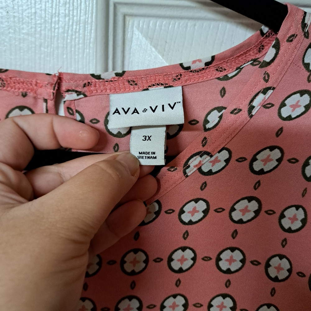 Ava & Viv size 3x pink flowered top